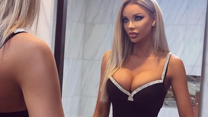 Bianca Drăgușanu, mușcată de sâni? Imagini șocante cu blondina