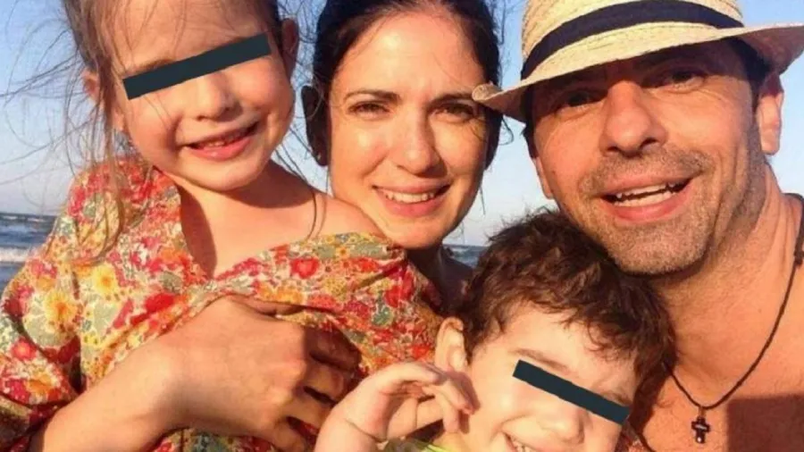 Dan Negru, Codruța și cei doi copii ai lor / Foto: Facebook