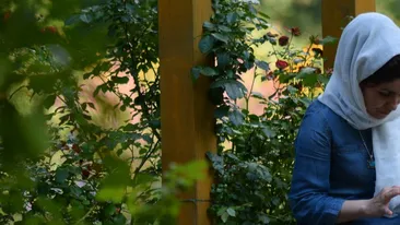 Tânără împușcată și înjughiată la „ordinul” tatălui său pentru că se angajase: „Am muncit și mi-am trăit visul doar trei luni”