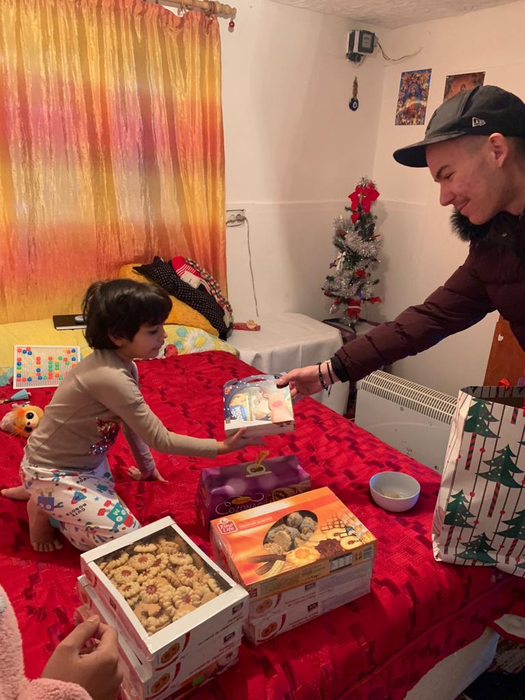 Povestea familiei care așteaptă… o sobă de la ”Moș Crăciun”