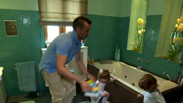 Uite-i pe copiii vitregi ai Briannei Caradja! Gemenii Lucrezia si Orazio au... doua mame si ca tati pe Lestat Monroe si Perry Zizi!