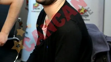 VIDEO Smiley: Concurentii de la 'Romanii au talent' sar pe noi! I-am zis lui Pavel Bartos sa se apuce de sala, ca daca sare un grup de fete pe el, nu-l vad bine