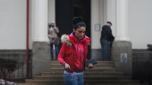 Ghinionista in dragoste, Adelina Pestritu merge pe calea bisericii. S-a rugat intr-un lacas renumit pentru dezlagari de farmece