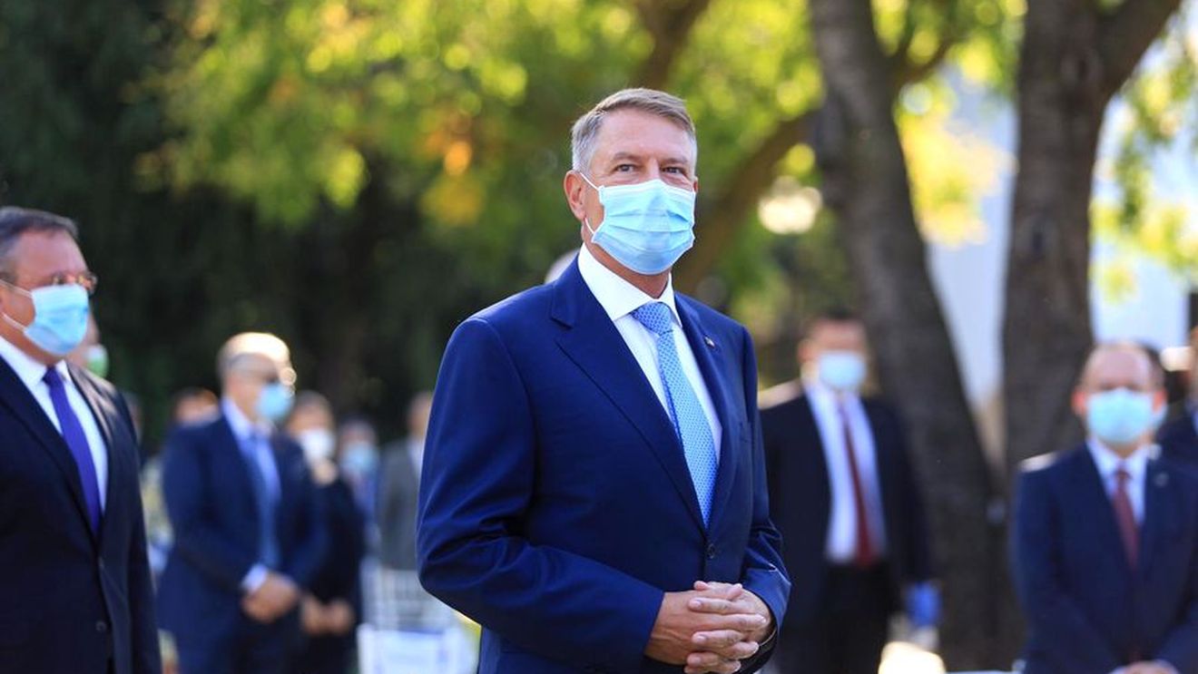 Klaus Iohannis a semnat decretele. Ce legi de bază se schimbă sau primesc completări