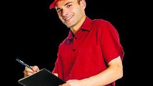 Jefuiti de indivizi care se dau drept curieri
