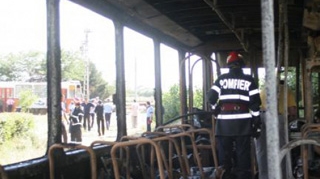 Un tramvai a luat foc si a ars aproape in intregime la marginea Craiovei!