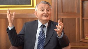 Află ce mănâncă Dr. Virgiliu Stroescu seara ca să slăbească. Secretul care îți poate schimba silueta