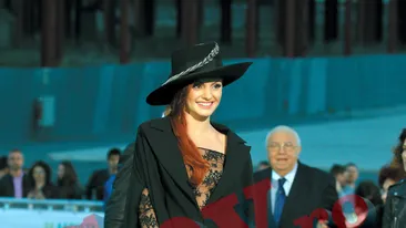 Au vazut negru pe covorul rosu, si bine au facut! Cum au reusit Antonia si Andreea Marin sa ia nota 10 pentru tinute!