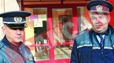 Casiera unei case de amanet, Impuscata In cap
