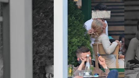 Iuliana Pepene a ”combinat” un asistent TV! NU E COVE. Știrista are porniri sado-maso chiar în restaurant! O trage de păr și o…