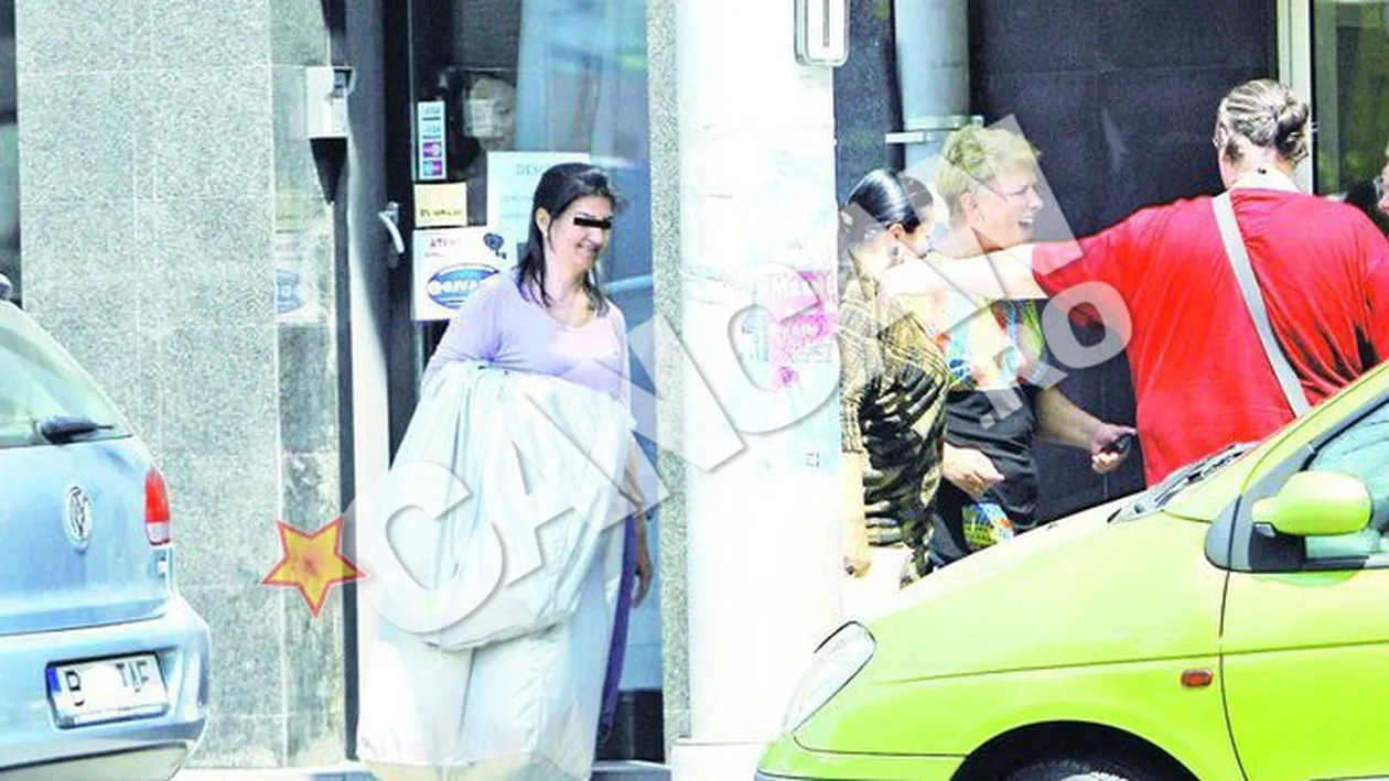 Isi stramteaza rochia de mireasa o data pe saptamana. Teo se topeste pe picioare inainte de nunta de pe 2 iunie