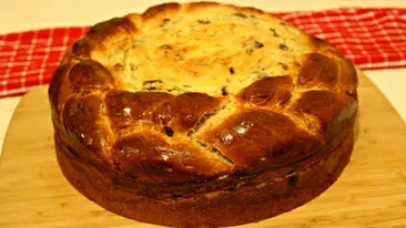 3 rețete de pască tradițională cu brânză, cu iaurt sau smântână