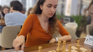 Cum arată cea mai bună șahistă din România. Miruna are doar 19 ani și este studentă în Iași