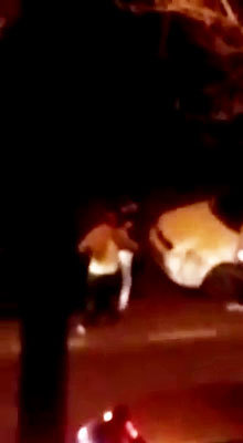 În plină stradă, "Box" se luptă cu notarul