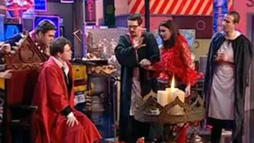 VIDEO Fanii lui Fuego au creat o religie! Uite-l pe artist cum spovedeste o prostituata!