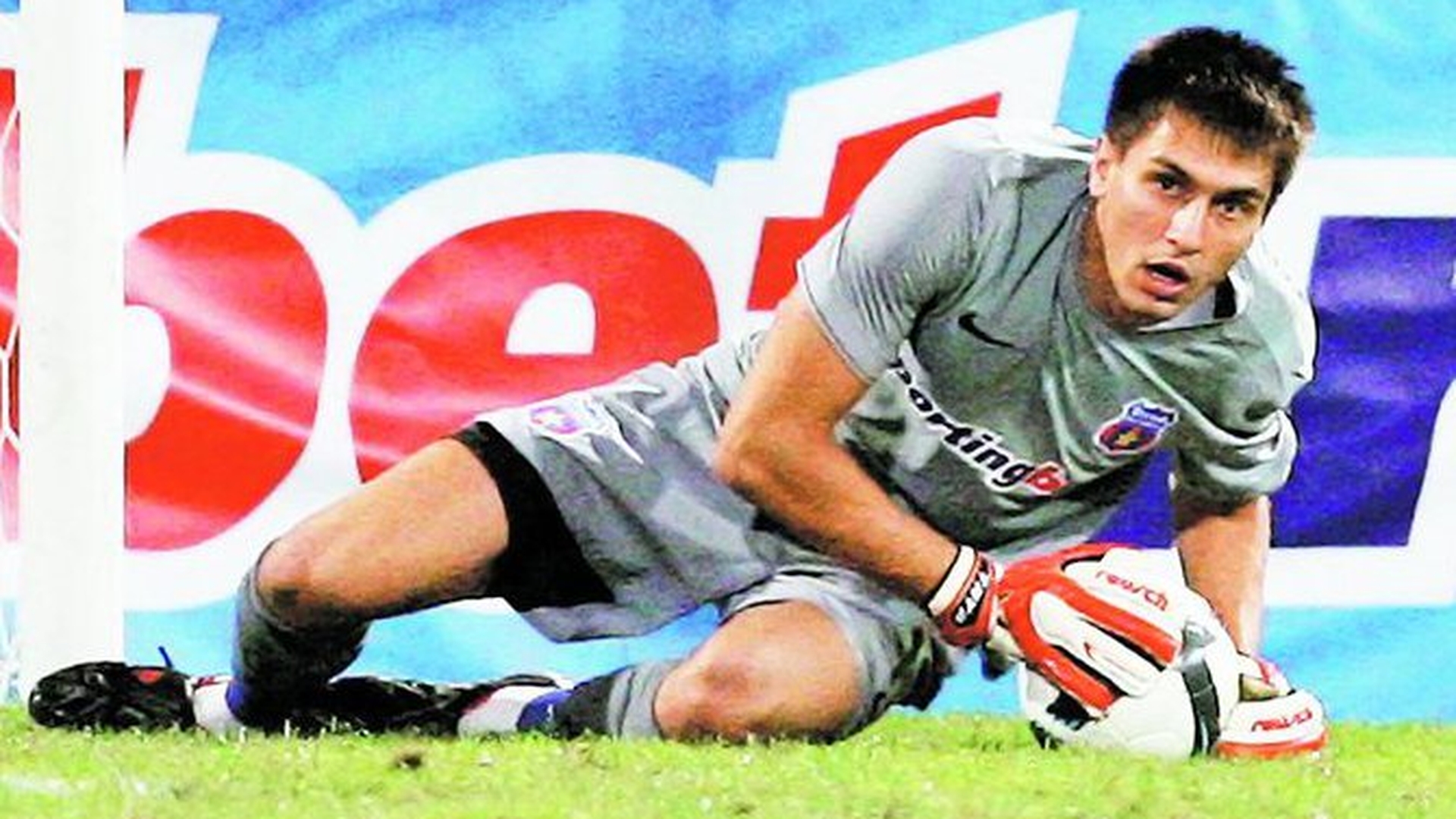 Pantilimon si Tatarusanu NU sunt inclusi in Top 5 portari din Liga I