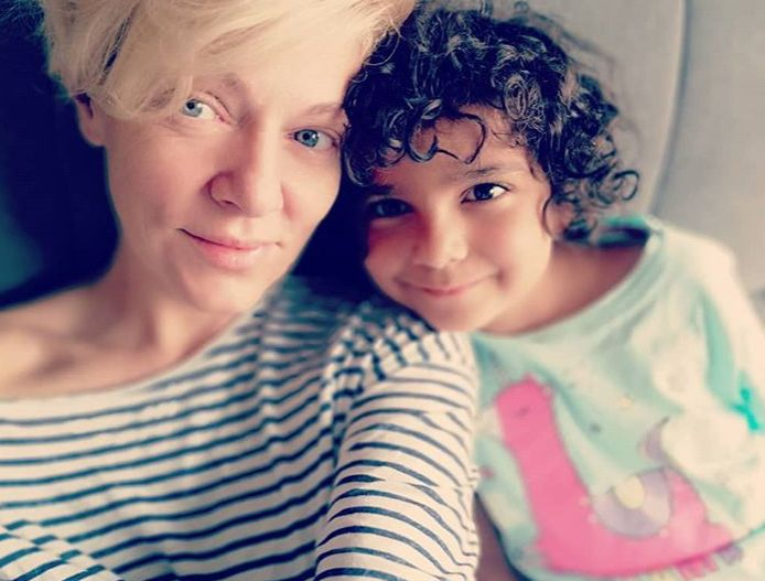 Transformarea incredibilă a fetiței adoptate de Dana Nalbaru și Dragoș Bucur. Prietenii au observat imediat: „În sfârșit…”