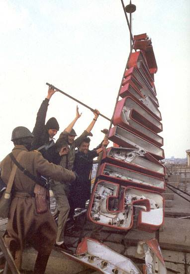 Imagini rare de la Revoluție. Ce s-a întâmplat, de fapt, în decembrie 1989