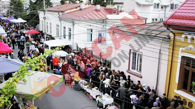 "L-am rugat sa ma ajute sa imi pun dintii!"