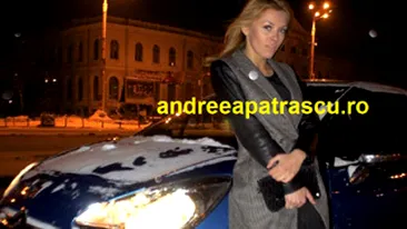 Andreea Ibacka i-a facut fata frigului cu o rochita de primavara! Vezi cat e de sexy!