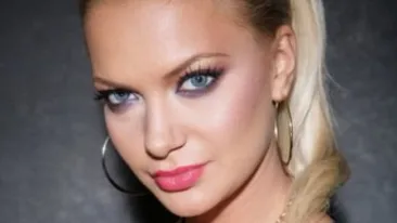 Andreea Antonescu, in cea mai transparenta rochie! Ce s-a vazut la tv iti va da emotii!