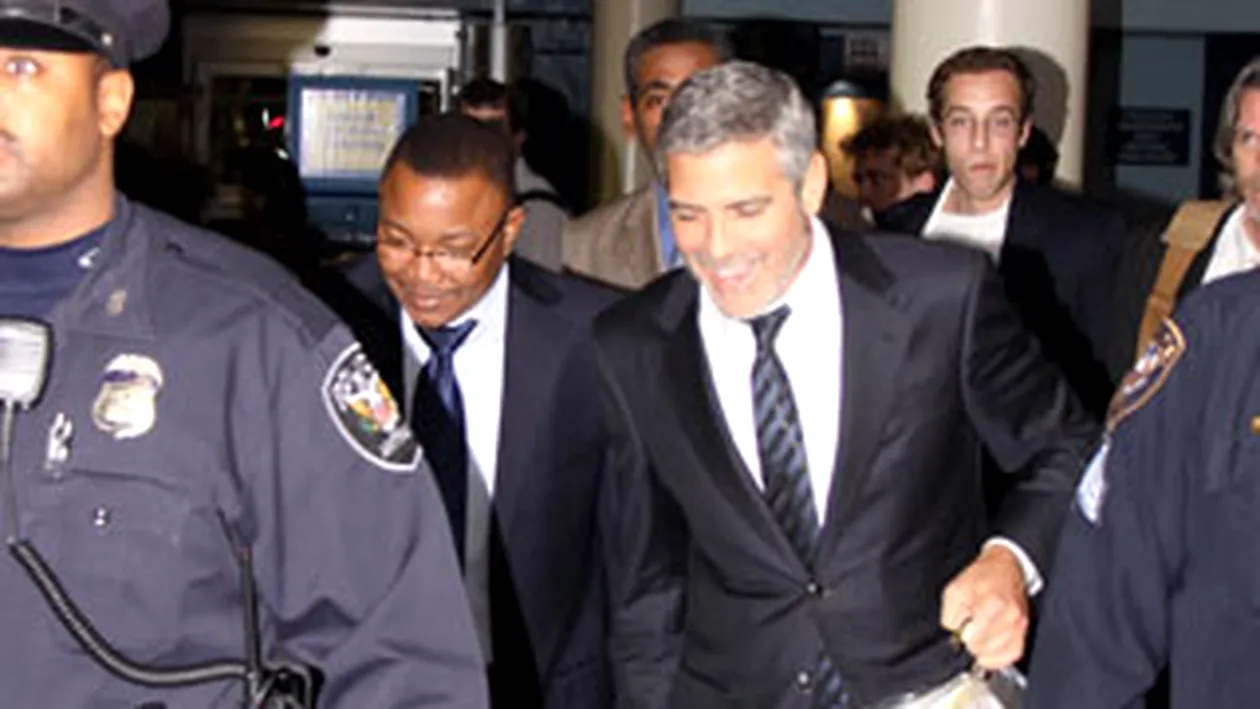 George Clooney n-are fite - circula sI cu trenul, ca un om obisnuit