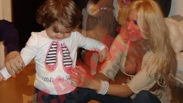 Rosse Marie a cedat nervos cu o zi inainte de operatia fetitei ei