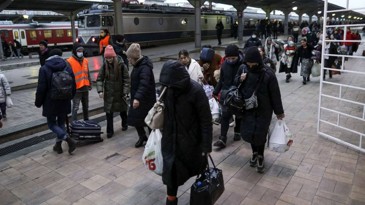 Gestul fabulos făcut de o bătrânică din Ucraina, după ce i-a fost oferită mâncare în Gara de Nord