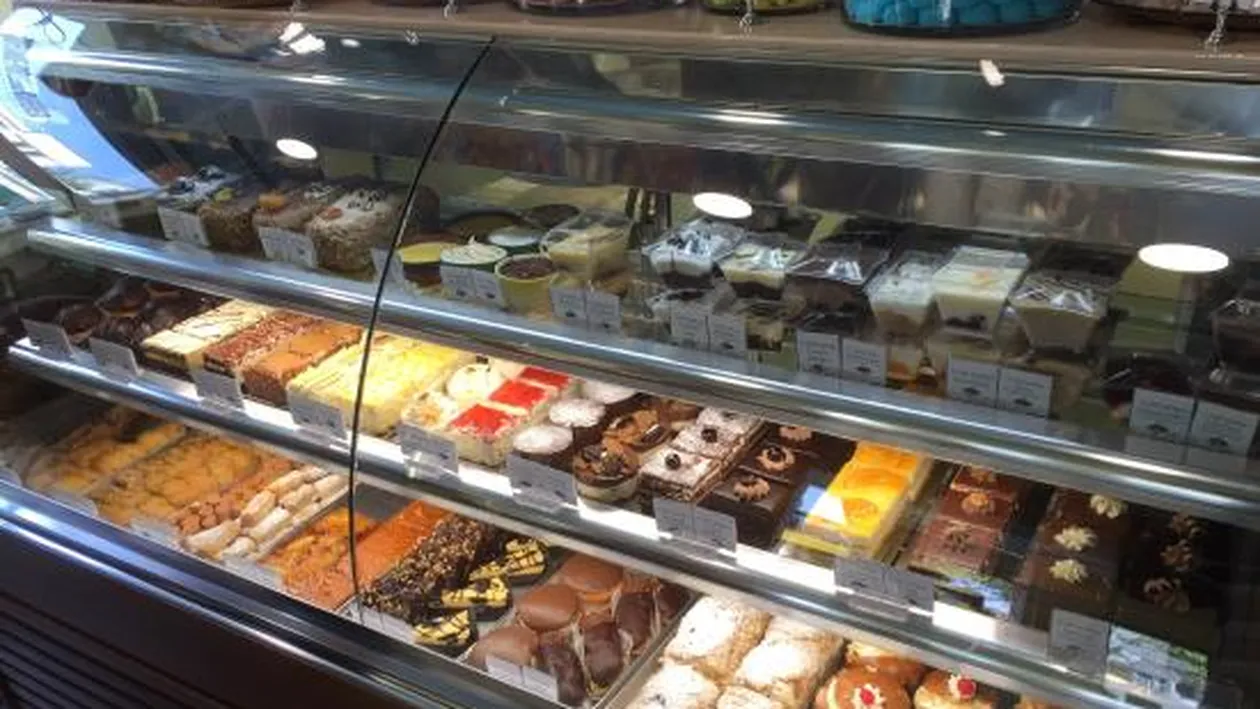 Amenzi drastice la o cofetărie din Târgoviște, după ce 13 angajați au fost depistați cu COVID-19. Laboratorul a fost închis