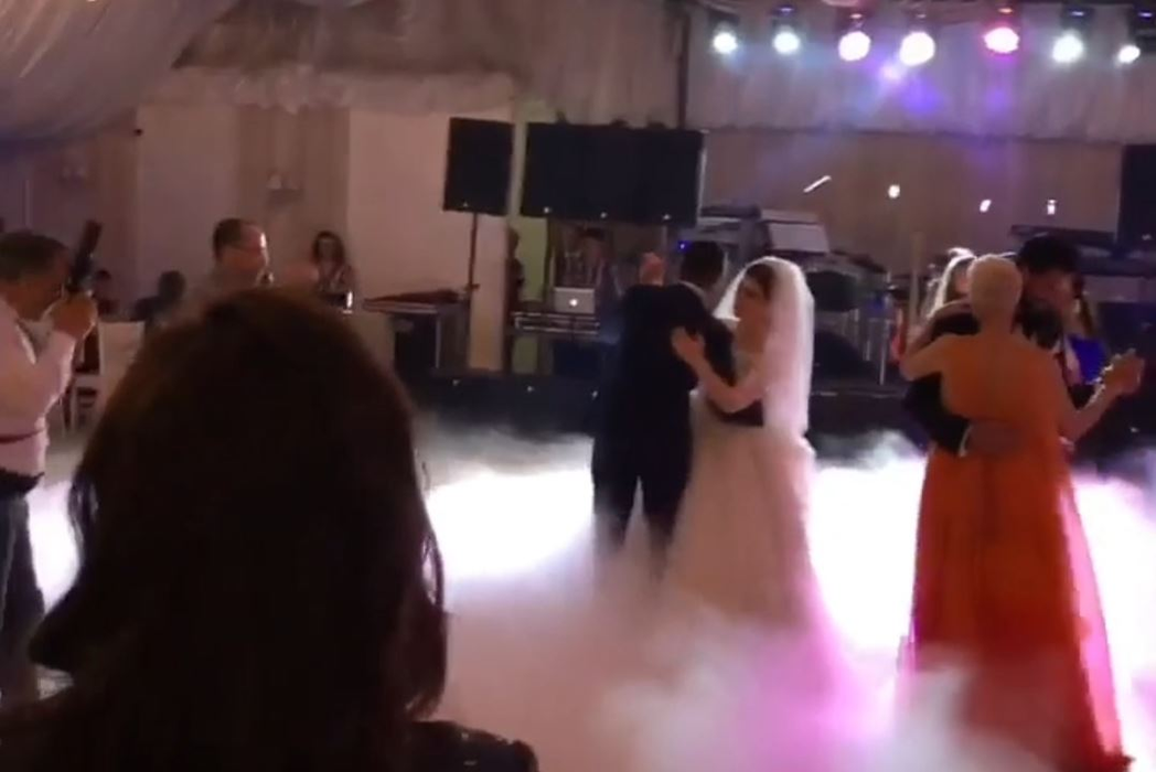 Younes și Raluca, dansul mirilor, pe o melodie arăbească