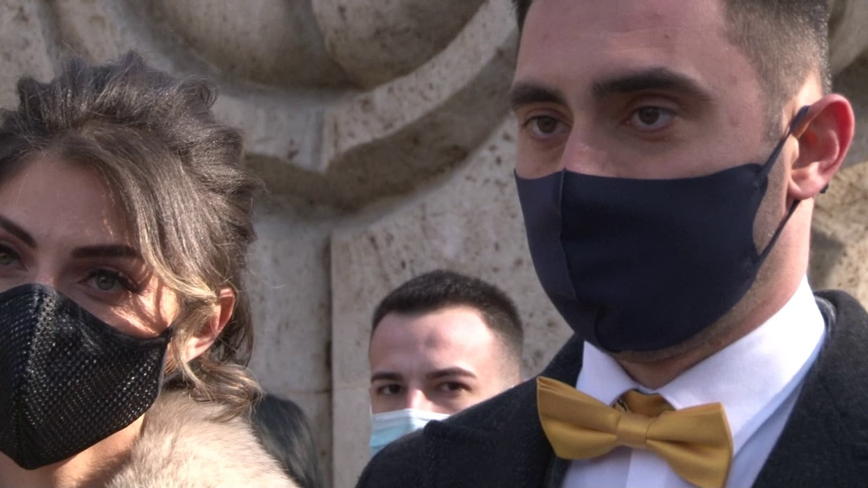Căsătorie de Valentine’s Day! Doi tineri și-au unit destinele la Poarta Sărutului