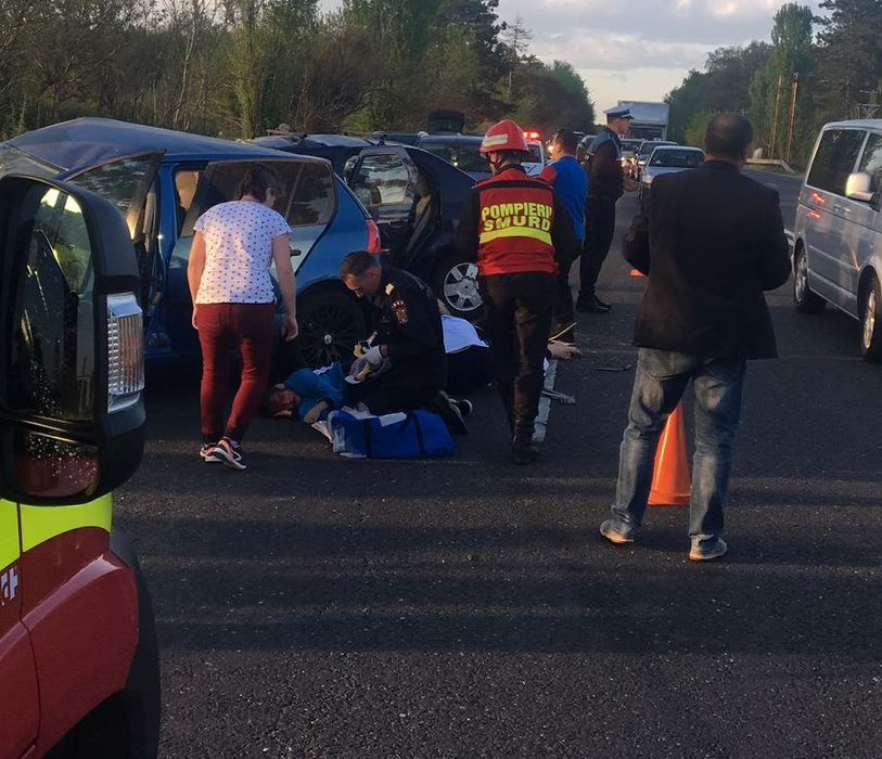Accident înfiorător pe DN1, pe sensul spre București! Șapte oameni au fost răniți, iar la fața locului au ajuns 4 ambulanțe SMURD