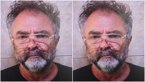 Alertă în Botoșani! Un deţinut a evadat dintr-o ambulanţă, în timp ce era transferat la Penitenciarul Jilava