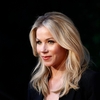 Christina Applegate nu suferă de scleroză multiplă, de fapt. Actrița a trăit timp de 5 ani cu un diagnostic greșit