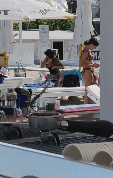 Andra Volos, o apariție răvășitoare pe plaja din Mamaia