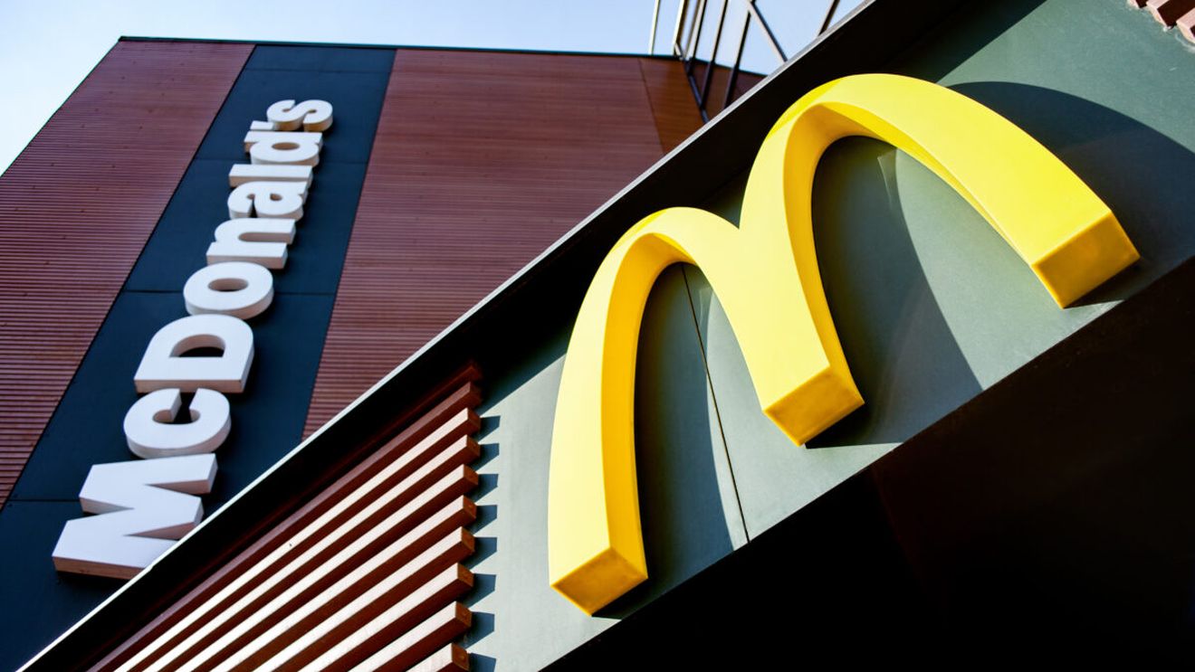 Clienții McDonald's au rămas fără cuvinte când au aflat că nu mai pot efectua plăți pentru comenzile date. Probleme uriașe pentru celebrul lanț de magazine