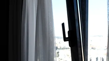 Cum se aerisește casa pe timp de iarnă. Câte minute trebuie ținut geamul deschis