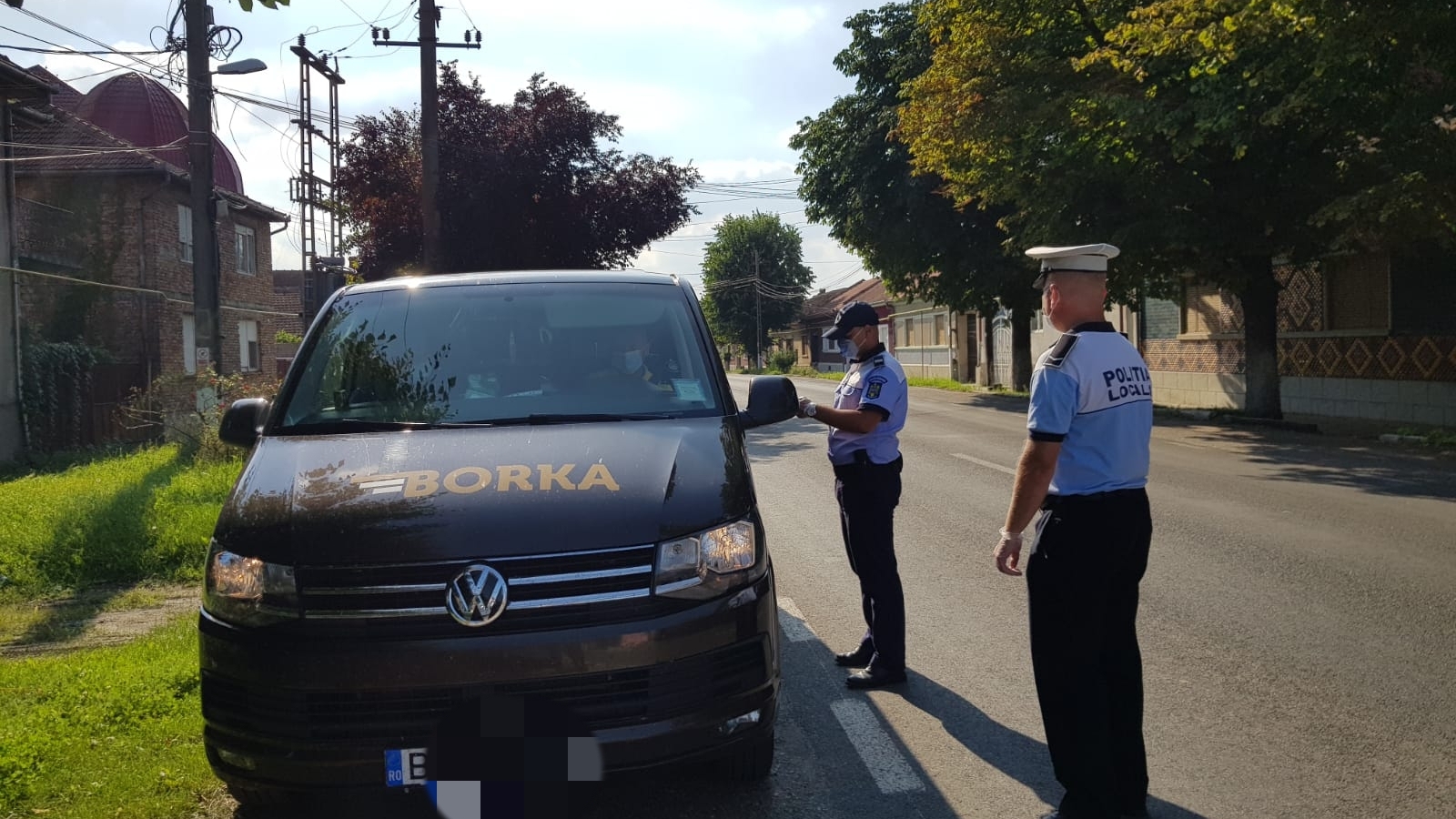 Weekend plin de controale în Caraș-Severin. Oamenii legii au desfășurat acțiuni de prevenire și limitare a infectării cu virusul COVID-19