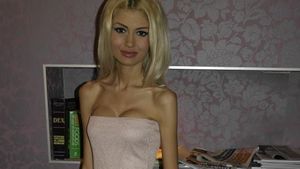 A fost aproape de moarte. Fosta prezentatoare TV şi-a schimbat viaţa TOTAL! Iubeşte din nou şi…