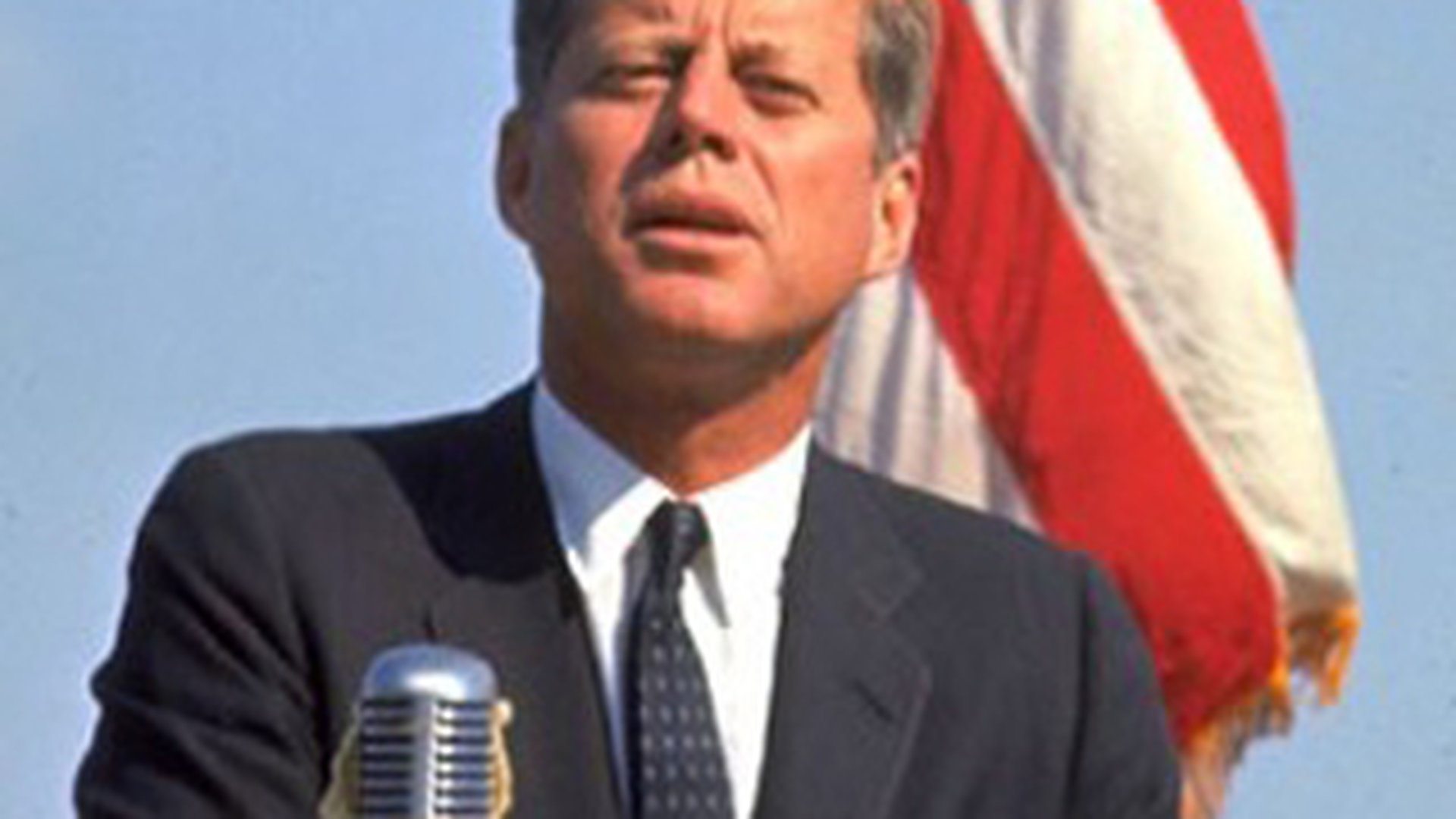 Ambulanta cu care ar fi fost transportat John F. Kennedy dupa asasinat a  fost vanduta la licitatie