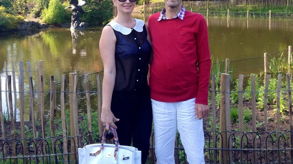 Delia Antal, distrusă după moartea tatălui ei! Actriţa îşi caută liniştea sufletească la mănăstiri