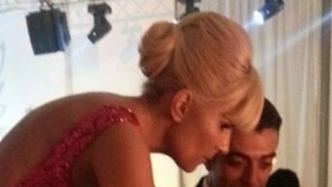 Elena Udrea, mult prea provocatoare la nunta Robertei Anastase! A facut furori cu o rochie cu vedere la sani