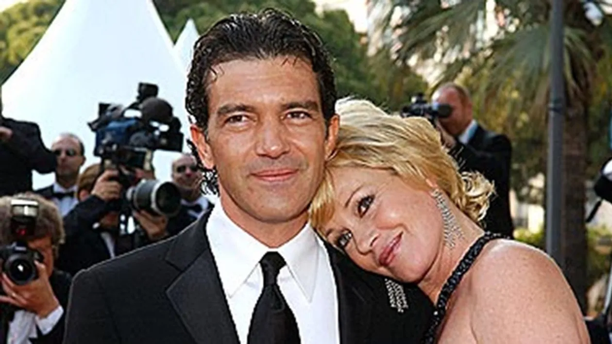 DIVORTEAZA dupa 17 ani de casnicie! Un cuplu celebru de la Hollywood se destrama. Motivul e incredibil