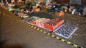 Contrabandă cu țigări ascunse în statui de ceramică pentru grădină. Autoritățile au confiscat peste 4.000 de pachete