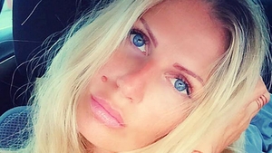 Imaginea pe care nu trebuie sa o ratezi! Andreea Banica, in sanii goi