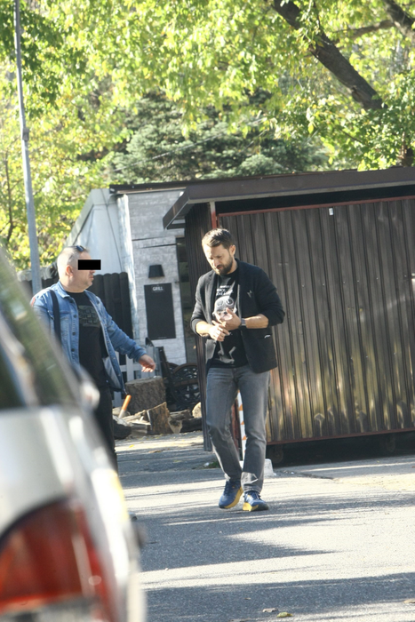 Dani Oțil, la discuții fără mască
