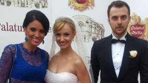 Adelina Pestritu, suspect de apropiata de un coregraf de la "Dansez pentru tine". Vezi cum s-au imbratisat in vazul tuturor