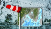 Trei județe, sub avertizare de cod portocaliu! Meteorologii anunță ploi și rafale de până la 70 km/h