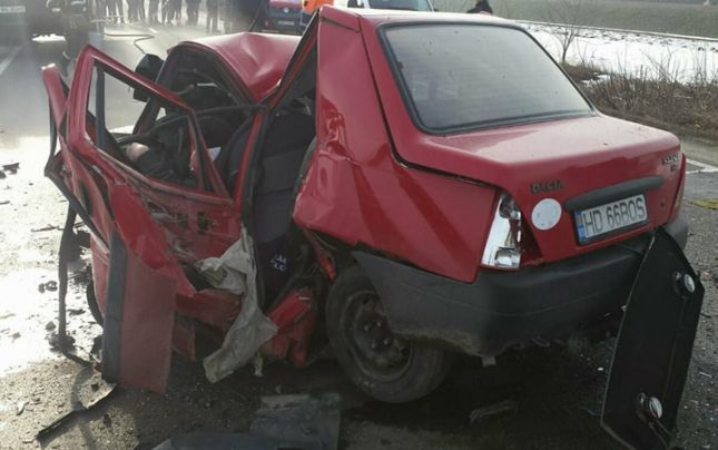 El este tânărul care a provocat accidentul mortal de pe DN 7! Darius avea doar 19 ani şi era elev în clasa a XII-a
