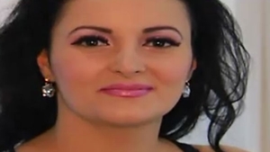 "Nicoleta Luciu" a muzicii populare romanesti si-a mai facut o interventie estetica: "Sotul zice ca sunt nebuna". Uite ce a iesit